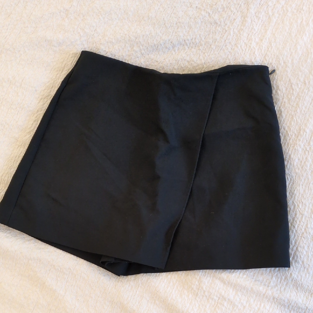 Zara Elegant Black Women's Skort Size M